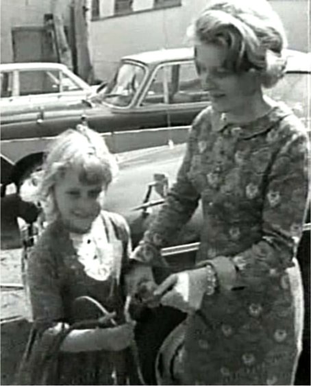 Stephanie and Selina, 1965 (TSW-FTA)